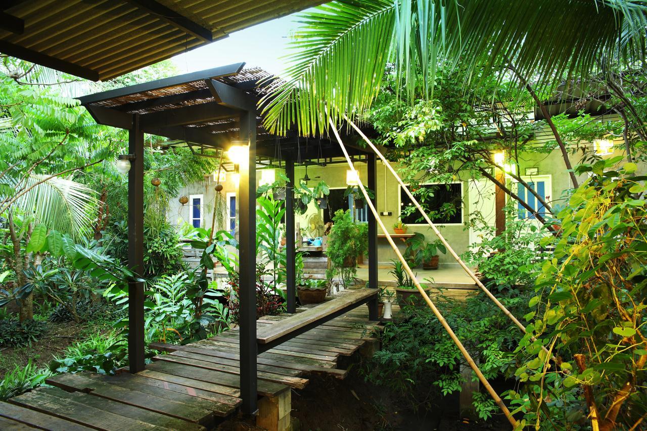 Hatthatara Resort Samut Songkhram Exterior photo