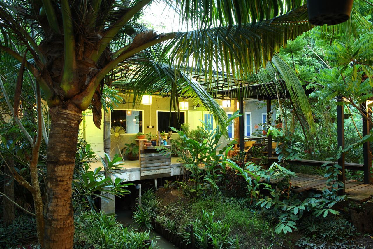 Hatthatara Resort Samut Songkhram Exterior photo