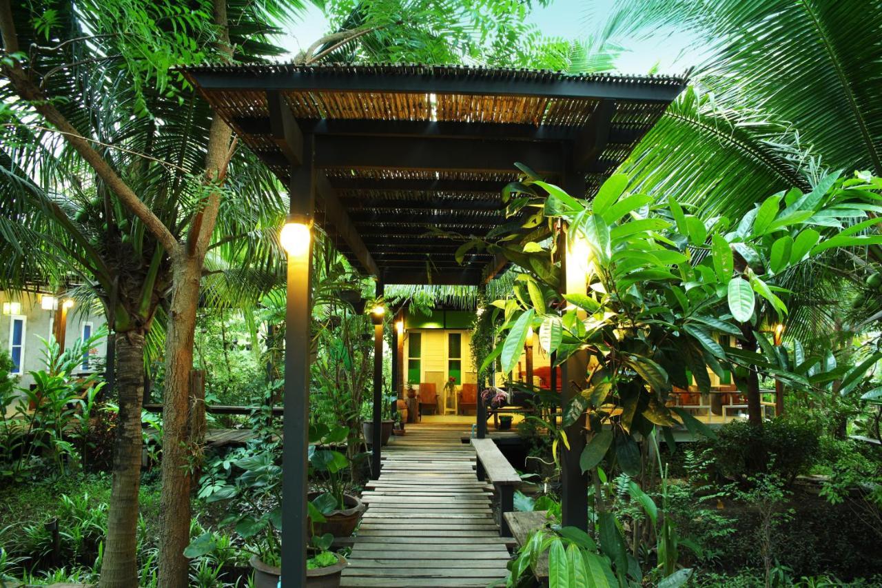 Hatthatara Resort Samut Songkhram Exterior photo